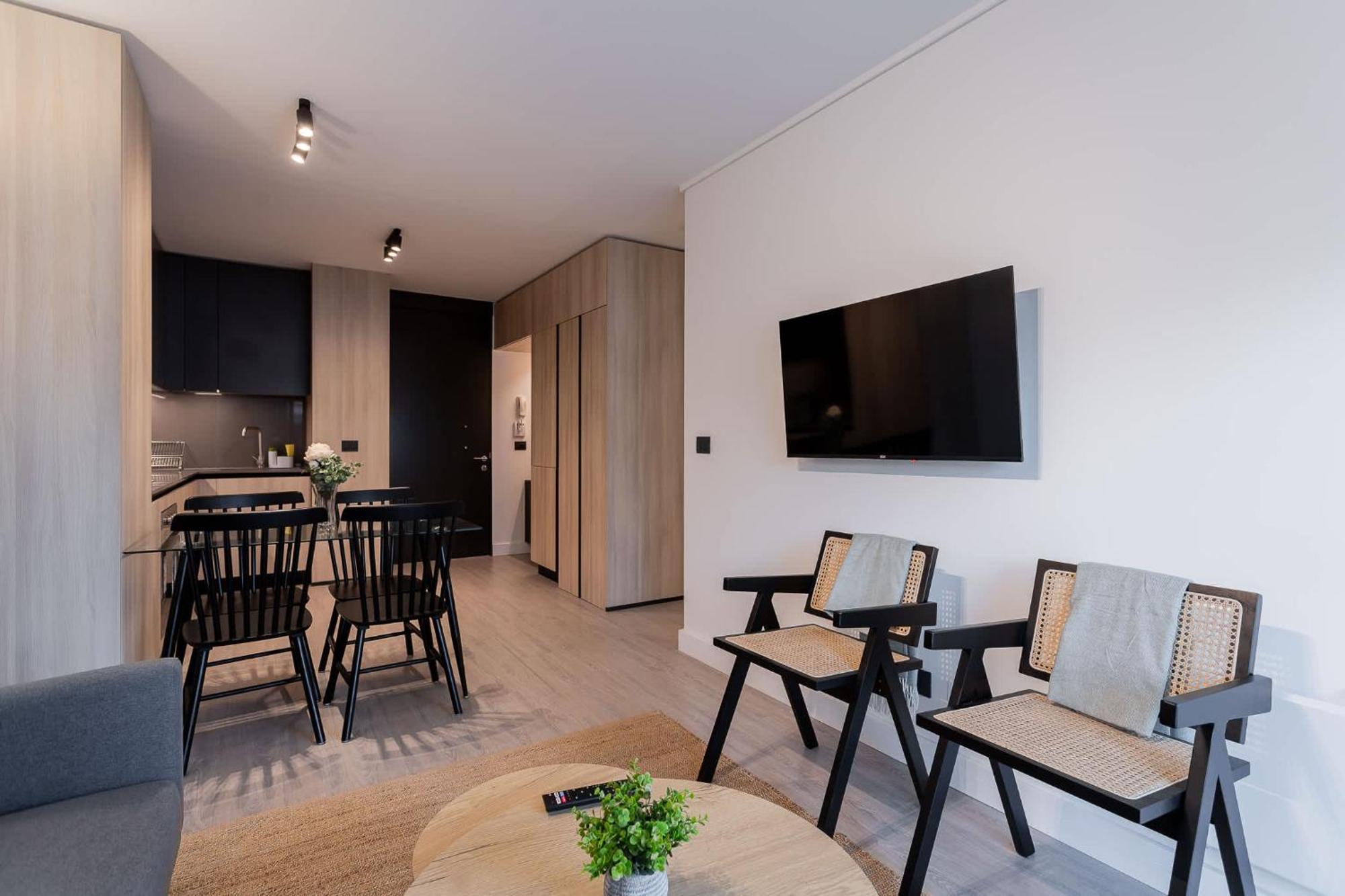 Impressive 2br 2ba Parque Arauco Mall Apartamento Santiago