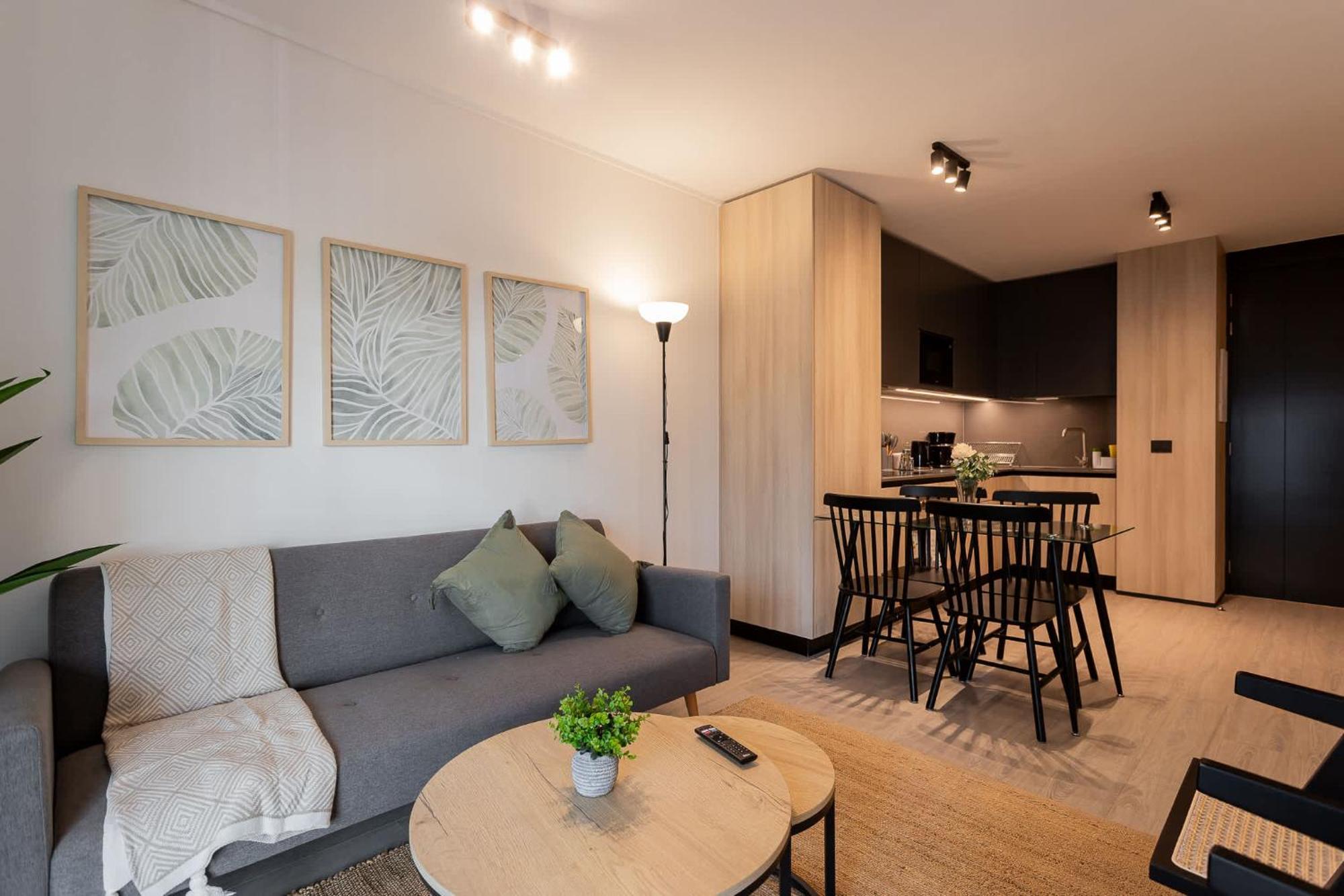 Impressive 2br 2ba Parque Arauco Mall Santiago